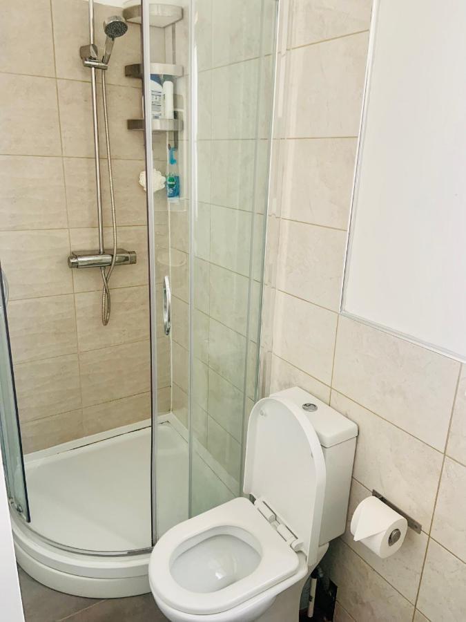 Apartmán Beautiful Self Contained Studio Londýn Exteriér fotografie